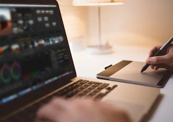 editando